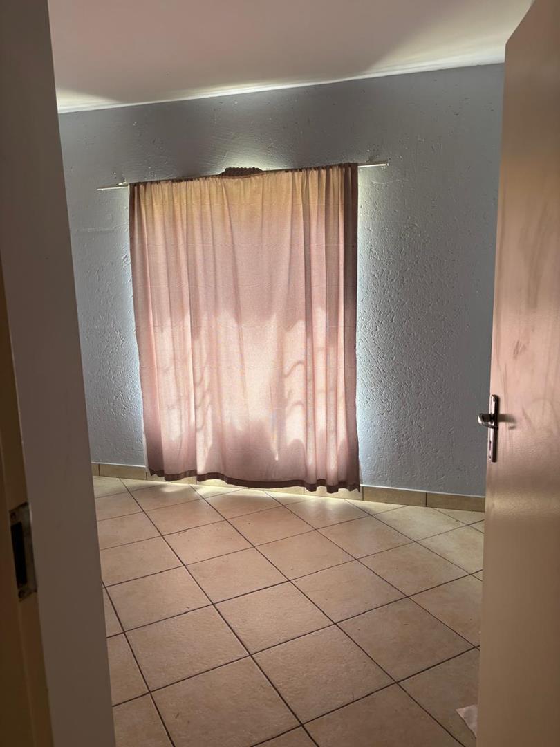 2 Bedroom Property for Sale in Waterval East North West